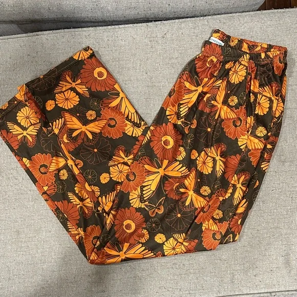 Earthbound Size Large Floral Butterfly Print Jogger Pants in Orange and Brown - Picture 2 of 4